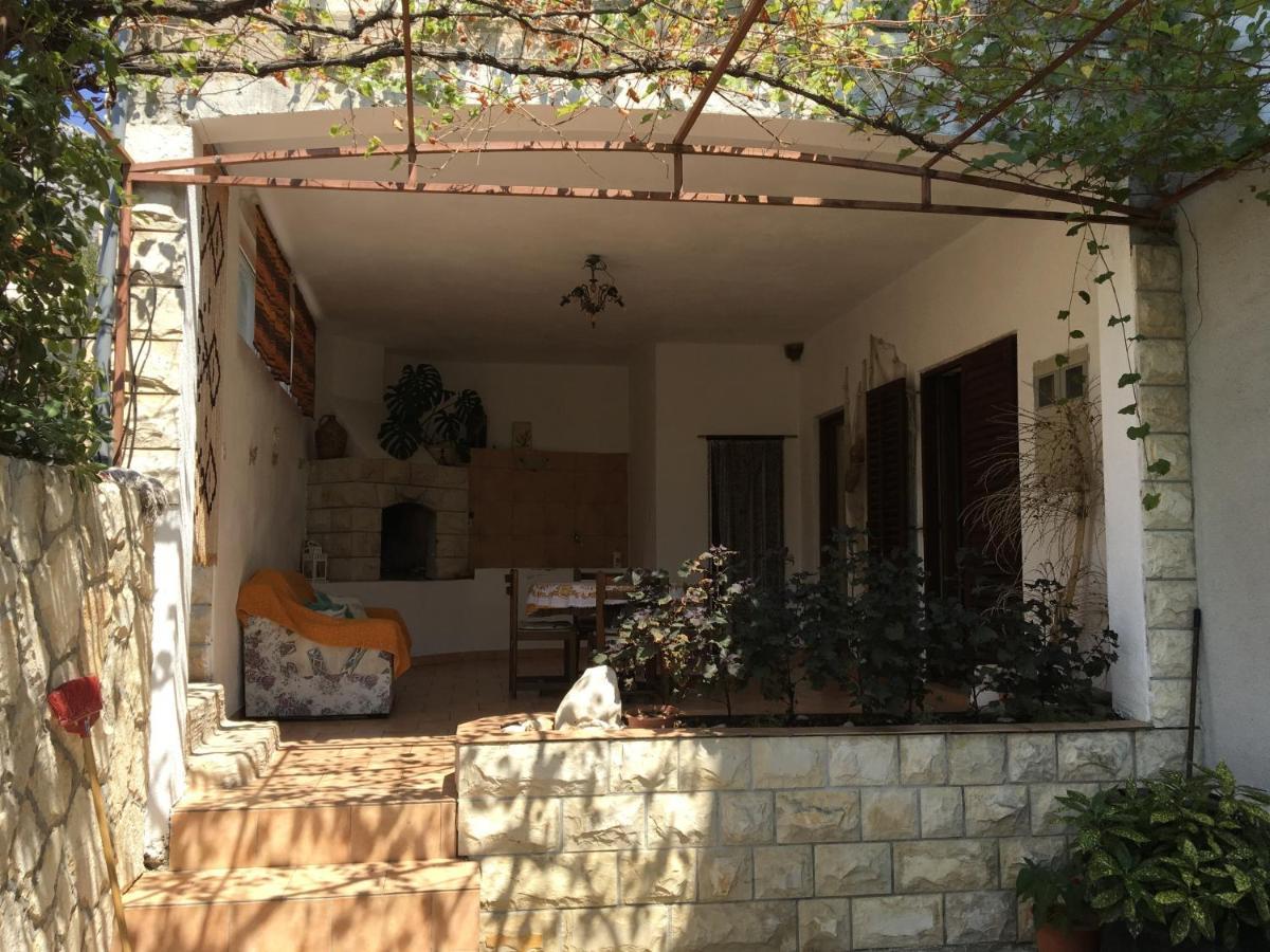 Apartments With A Parking Space Ivan Dolac, Hvar - 15784 Bagian luar foto
