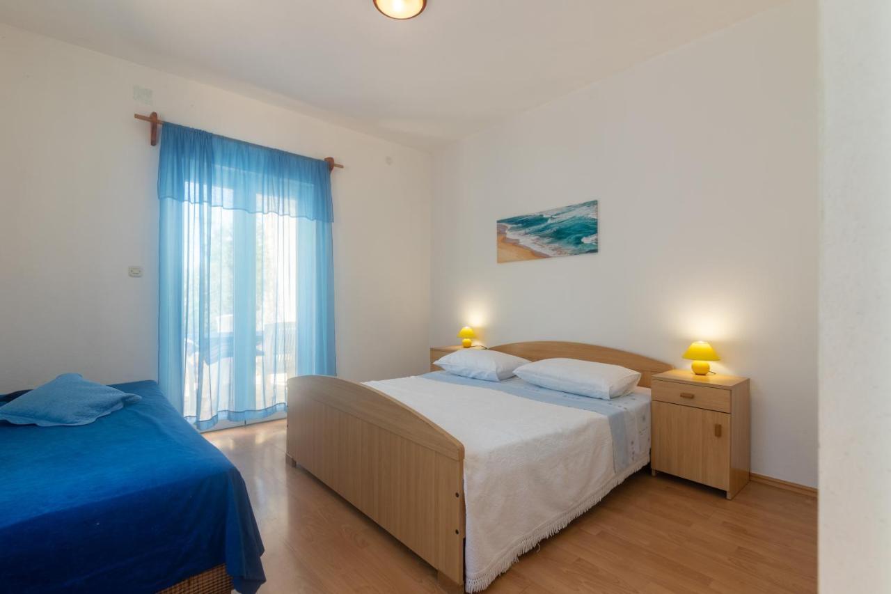 Apartments With A Parking Space Ivan Dolac, Hvar - 15784 Bagian luar foto