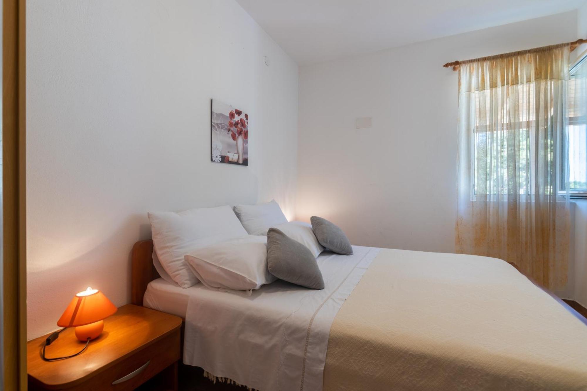Apartments With A Parking Space Ivan Dolac, Hvar - 15784 Ruang foto