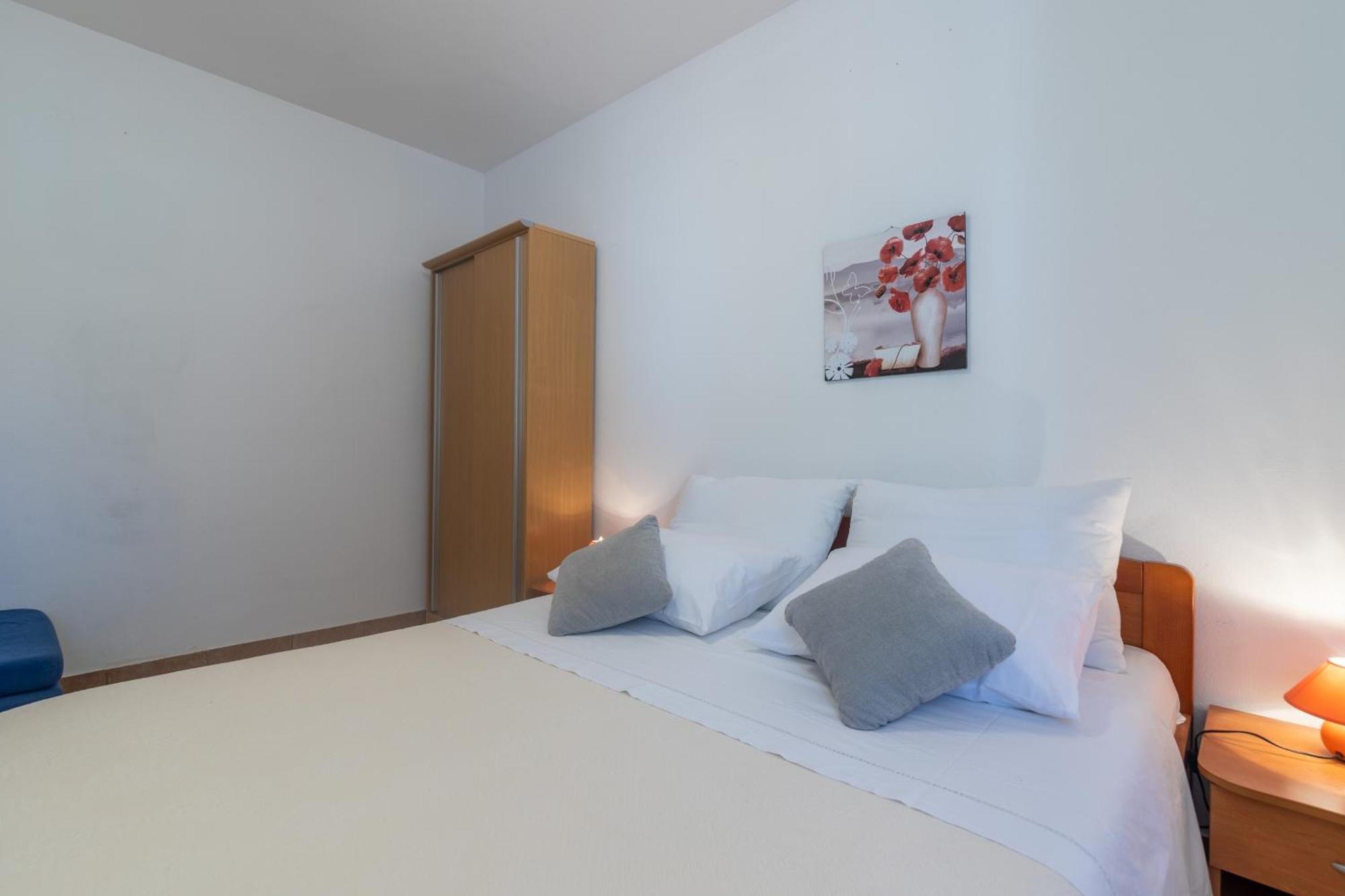 Apartments With A Parking Space Ivan Dolac, Hvar - 15784 Ruang foto