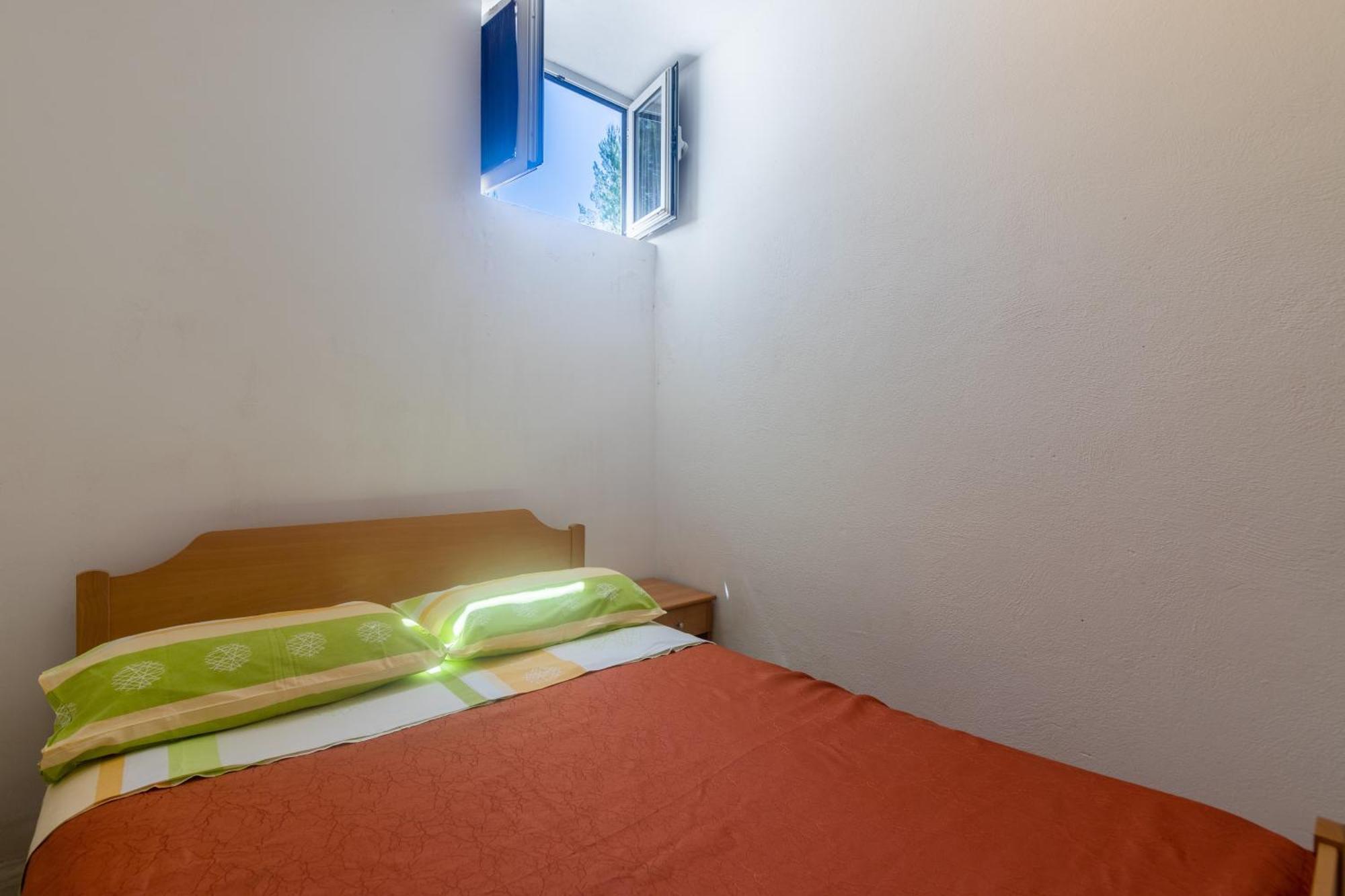 Apartments With A Parking Space Ivan Dolac, Hvar - 15784 Ruang foto